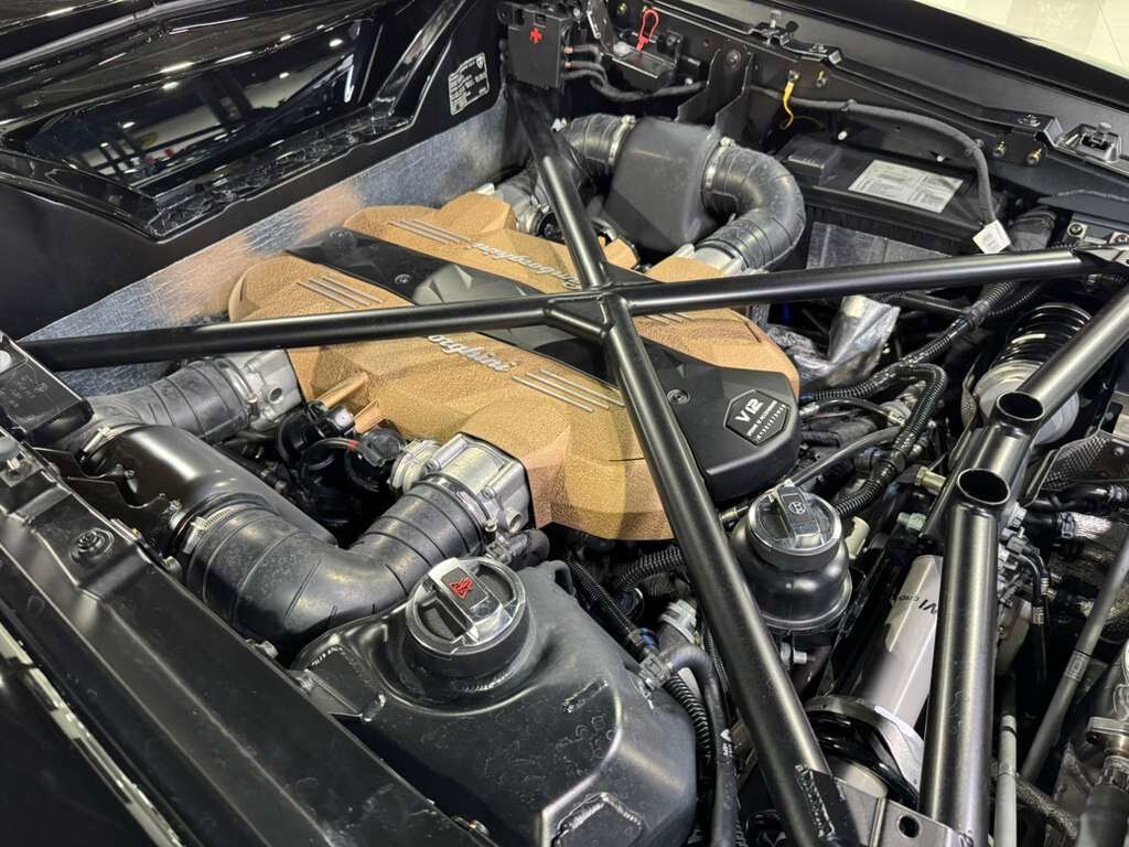 2020 Lamborghini Aventador SVJ Roadster Bianco Canopus paint, painted &quot;SVJ&quot;, Ad Personam interior, comfort seats AND MUCH MORE! Fort Lauderdale FL