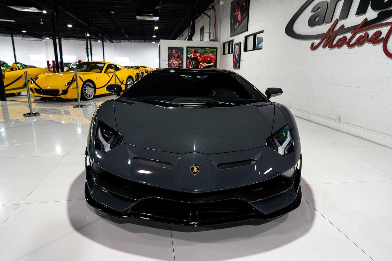 2020 Lamborghini Aventador SVJ Roadster Grigio Telesto paint,Ad Personam interior,Sensonum audio system,carbon galore AND MORE!