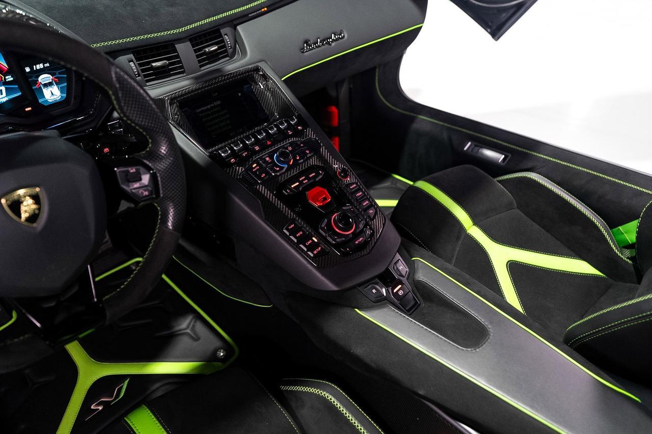 2020 Lamborghini Aventador SVJ Roadster Grigio Telesto paint,Ad Personam interior,Sensonum audio system,carbon galore AND MORE! Fort Lauderdale FL