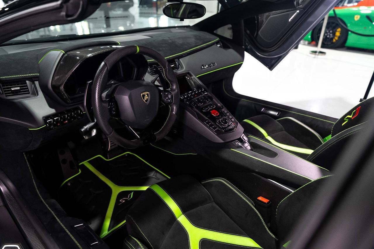2020 Lamborghini Aventador SVJ Roadster Grigio Telesto paint,Ad Personam interior,Sensonum audio system,carbon galore AND MORE! Fort Lauderdale FL