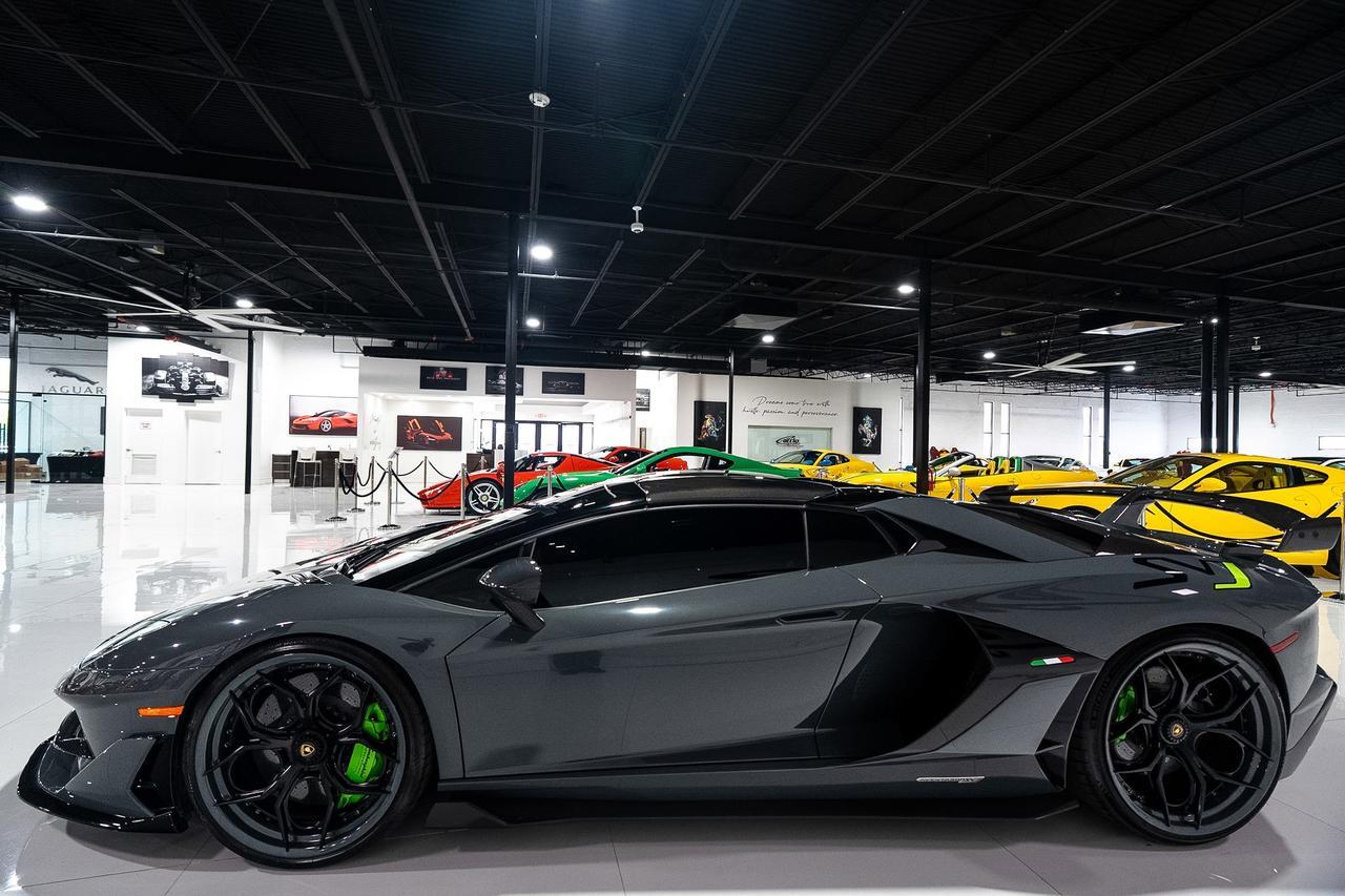 2020 Lamborghini Aventador SVJ Roadster Grigio Telesto paint,Ad Personam interior,Sensonum audio system,carbon galore AND MORE! Fort Lauderdale FL