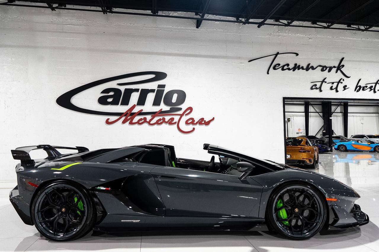 2020 Lamborghini Aventador SVJ Roadster Grigio Telesto paint,Ad Personam interior,Sensonum audio system,carbon galore AND MORE! Fort Lauderdale FL