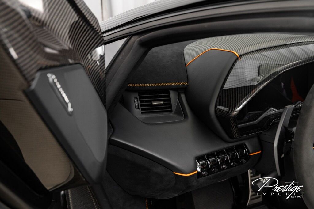 2020 Lamborghini Aventador SVJ Roadster North Miami Beach FL