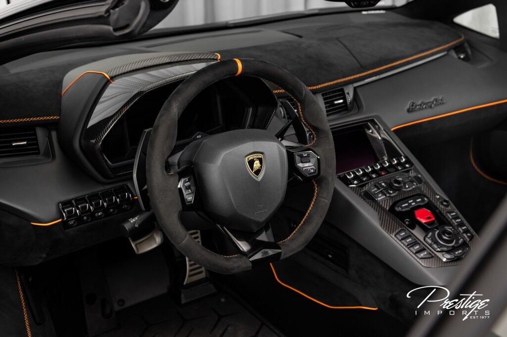 2020 Lamborghini Aventador SVJ Roadster North Miami Beach FL