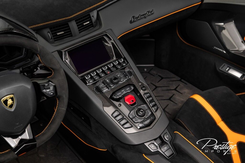 2020 Lamborghini Aventador SVJ Roadster North Miami Beach FL