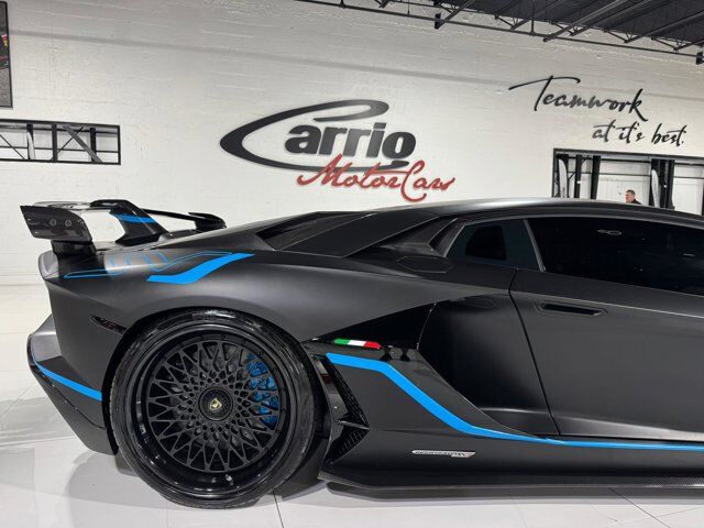2020 Lamborghini Aventador SVJ comfort seats, Sensonum audio system, carbon galore AND MORE!! Fort Lauderdale FL