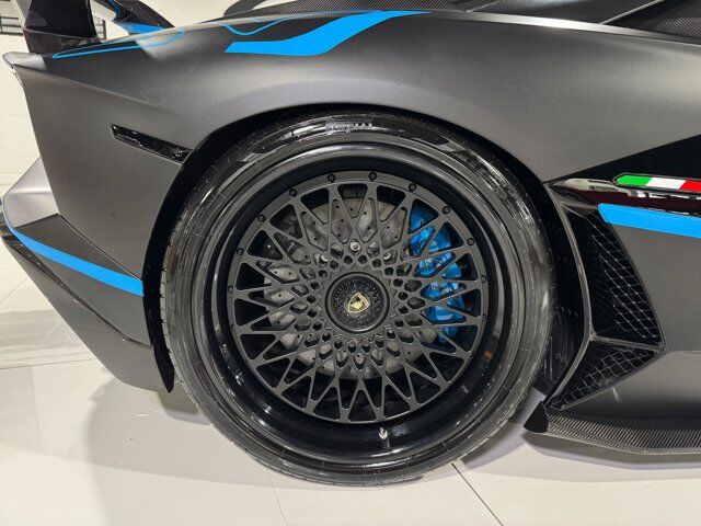 2020 Lamborghini Aventador SVJ comfort seats, Sensonum audio system, carbon galore AND MORE!! Fort Lauderdale FL