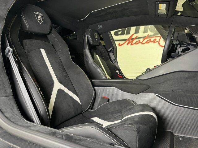 2020 Lamborghini Aventador SVJ comfort seats, Sensonum audio system, carbon galore AND MORE!! Fort Lauderdale FL