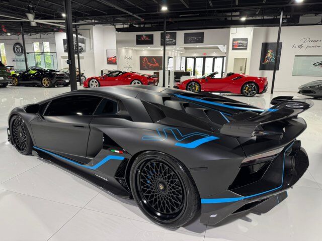 2020 Lamborghini Aventador SVJ comfort seats, Sensonum audio system, carbon galore AND MORE!! Fort Lauderdale FL