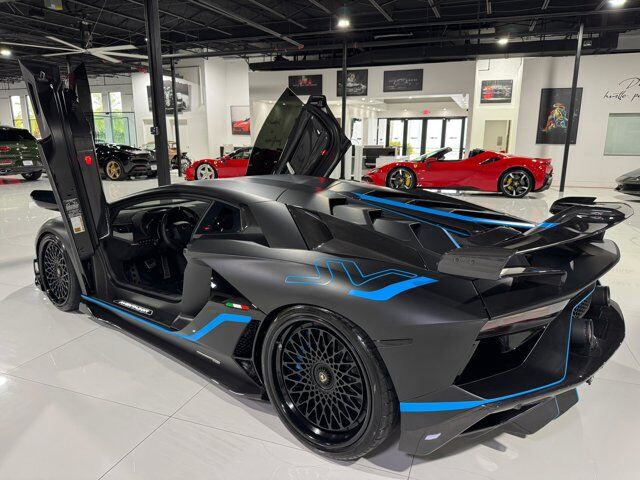 2020 Lamborghini Aventador SVJ comfort seats, Sensonum audio system, carbon galore AND MORE!! Fort Lauderdale FL