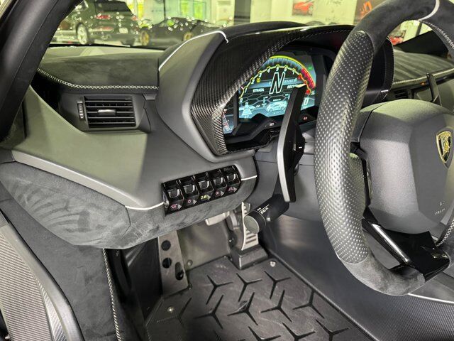 2020 Lamborghini Aventador SVJ comfort seats, Sensonum audio system, carbon galore AND MORE!! Fort Lauderdale FL