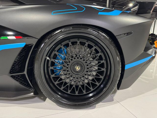 2020 Lamborghini Aventador SVJ comfort seats, Sensonum audio system, carbon galore AND MORE!! Fort Lauderdale FL