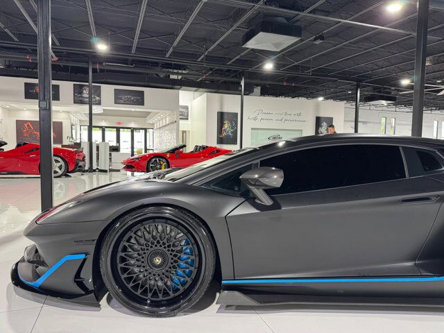 2020 Lamborghini Aventador SVJ comfort seats, Sensonum audio system, carbon galore AND MORE!! Fort Lauderdale FL