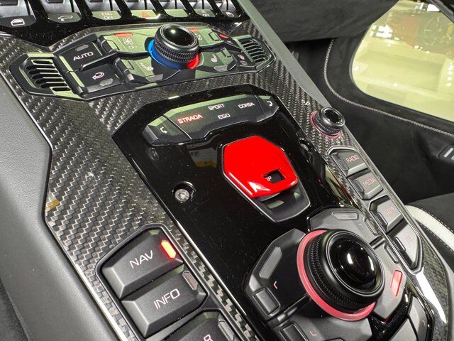 2020 Lamborghini Aventador SVJ comfort seats, Sensonum audio system, carbon galore AND MORE!! Fort Lauderdale FL