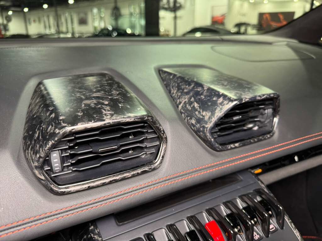 2020 Lamborghini Huracan EVO ALL-WHEEL DRIVE! forged carbon body kit, Sensonum audio system, interior forged carbon AND MORE!! Fort Lauderdale FL