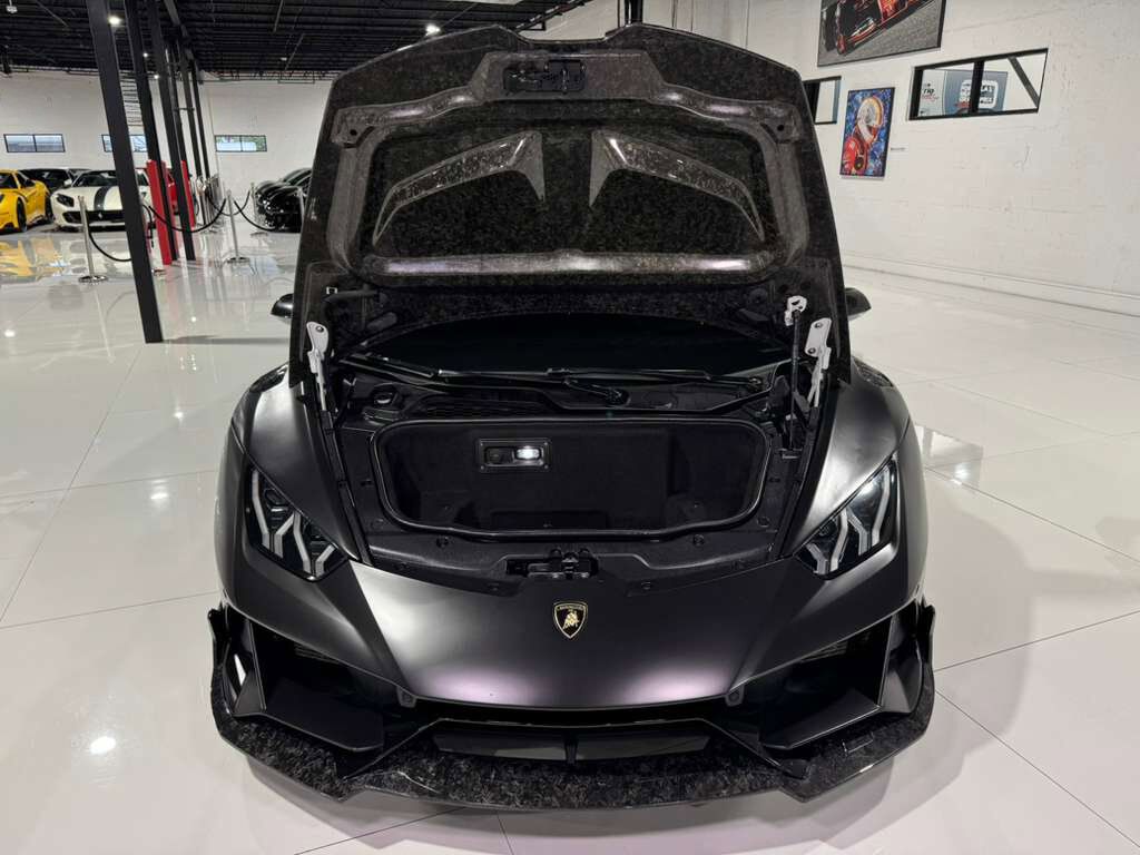 2020 Lamborghini Huracan EVO ALL-WHEEL DRIVE! forged carbon body kit, Sensonum audio system, interior forged carbon AND MORE!! Fort Lauderdale FL