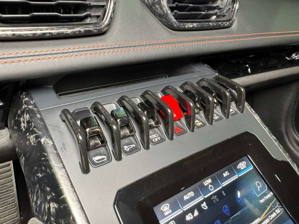 2020 Lamborghini Huracan EVO ALL-WHEEL DRIVE! forged carbon body kit, Sensonum audio system, interior forged carbon AND MORE!! Fort Lauderdale FL