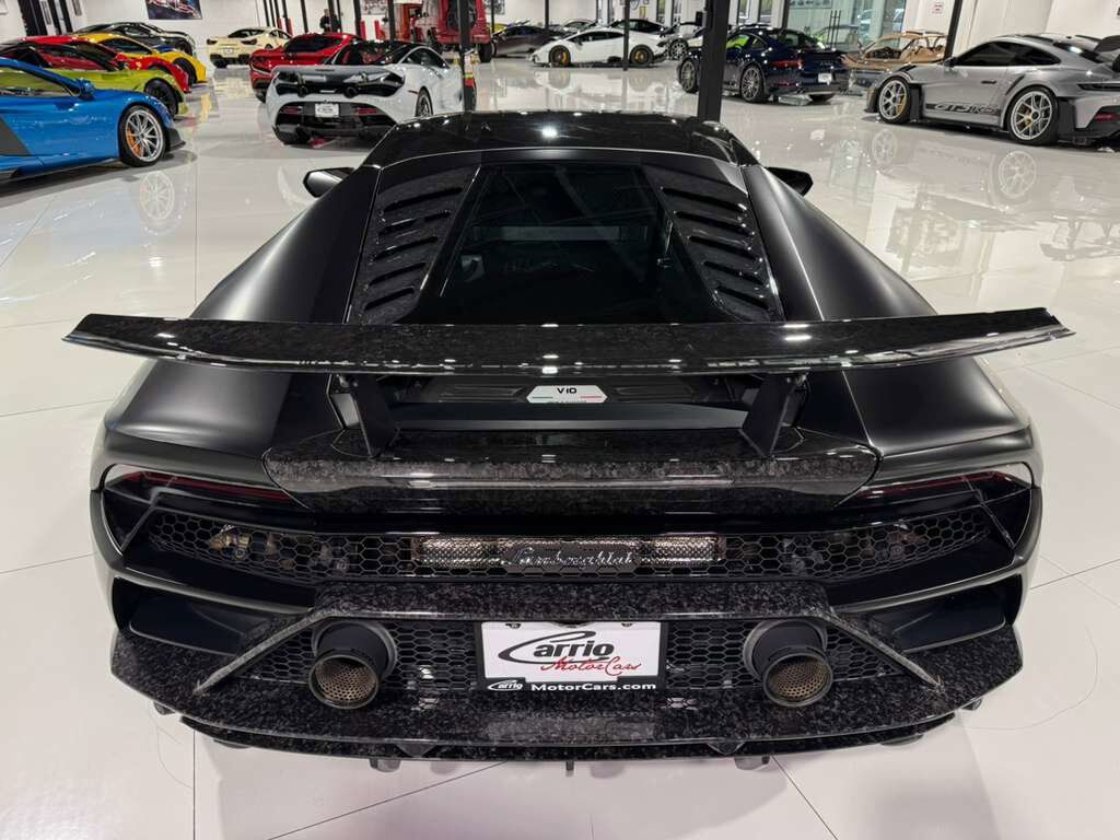 2020 Lamborghini Huracan EVO ALL-WHEEL DRIVE! forged carbon body kit, Sensonum audio system, interior forged carbon AND MORE!! Fort Lauderdale FL