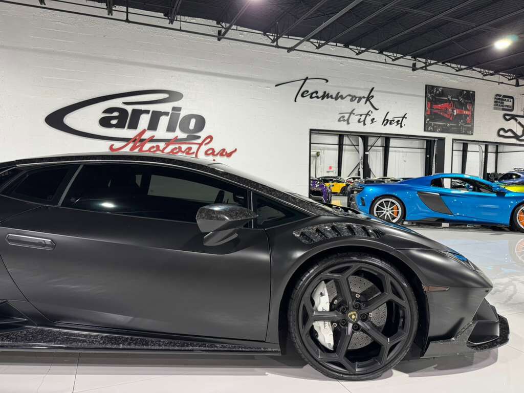 2020 Lamborghini Huracan EVO ALL-WHEEL DRIVE! forged carbon body kit, Sensonum audio system, interior forged carbon AND MORE!! Fort Lauderdale FL