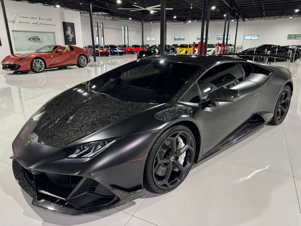 2020 Lamborghini Huracan EVO ALL-WHEEL DRIVE! forged carbon body kit, Sensonum audio system, interior forged carbon AND MORE!!