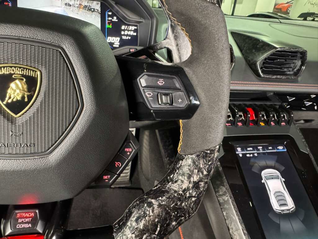 2020 Lamborghini Huracan EVO ALL-WHEEL DRIVE! forged carbon body kit, Sensonum audio system, interior forged carbon AND MORE!! Fort Lauderdale FL