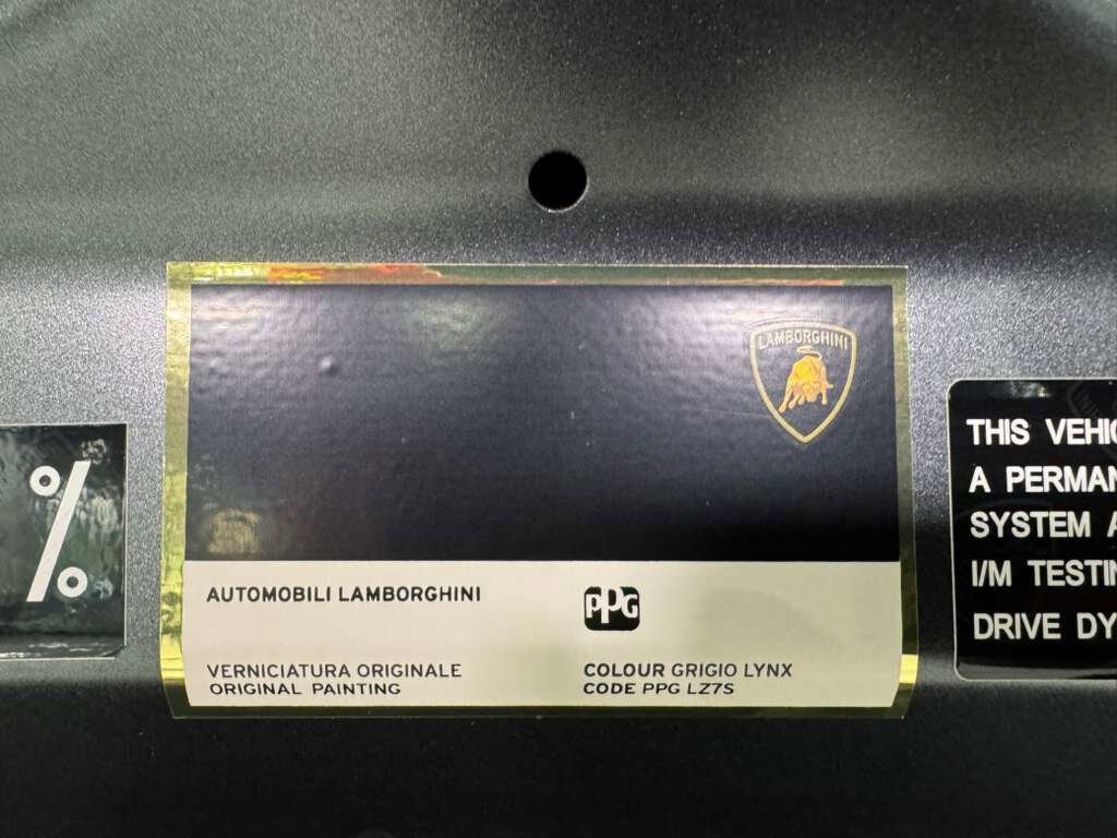 2020 Lamborghini Huracan EVO ALL-WHEEL DRIVE! leather/alcantara interior, Sensonum hi-fi audio system AND MUCH MORE!! Fort Lauderdale FL