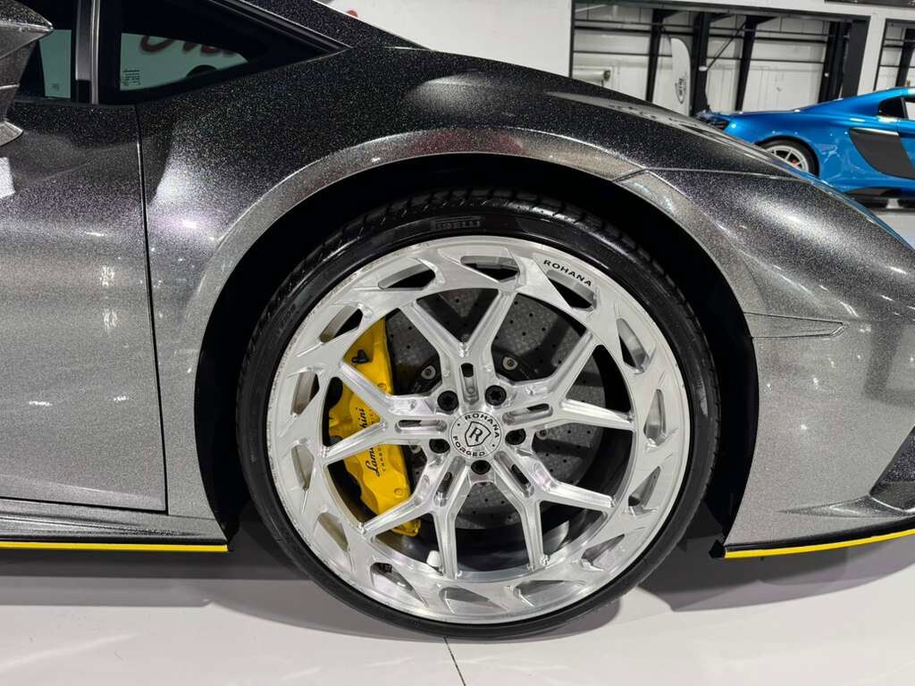 2020 Lamborghini Huracan EVO ALL-WHEEL DRIVE! leather/alcantara interior, Sensonum hi-fi audio system AND MUCH MORE!! Fort Lauderdale FL