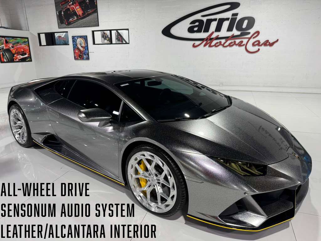 2020 Lamborghini Huracan EVO ALL-WHEEL DRIVE! leather/alcantara interior, Sensonum hi-fi audio system AND MUCH MORE!!