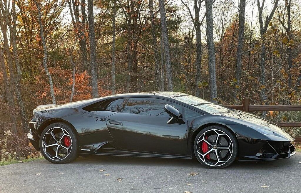 2020 Lamborghini Huracan EVO Base