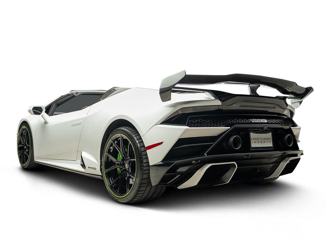 2020 Lamborghini Huracan EVO Base