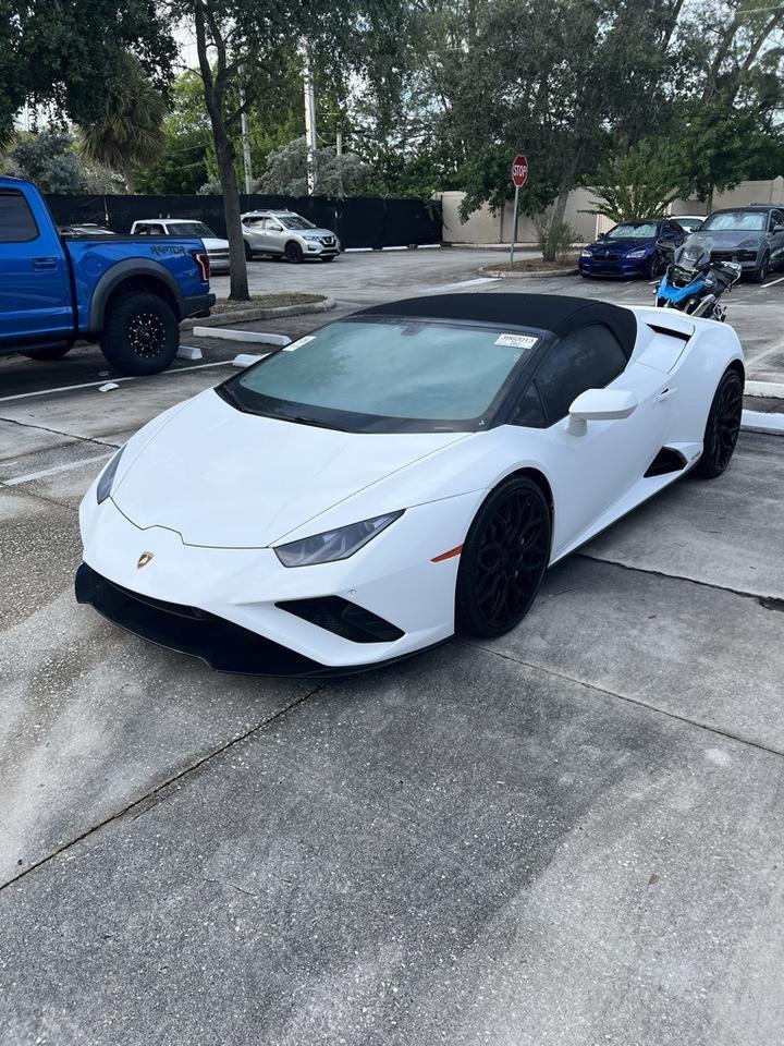 2020 Lamborghini Huracan EVO Base