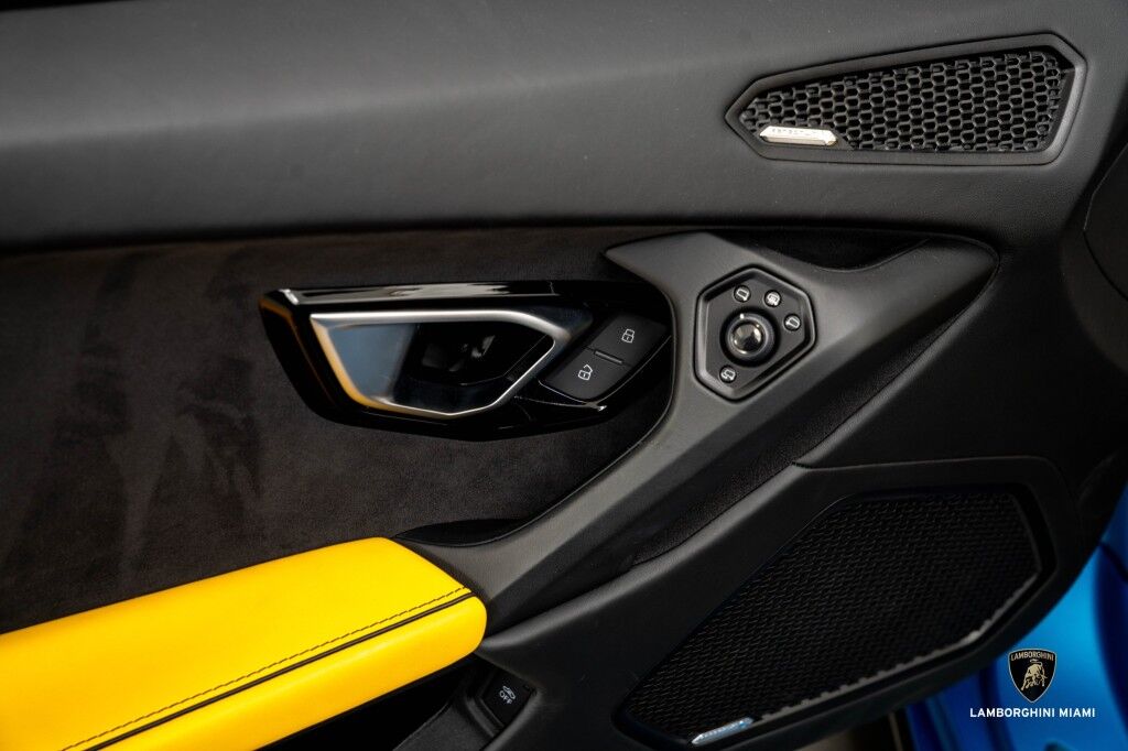 2020 Lamborghini Huracan EVO RWD Spyder North Miami Beach FL