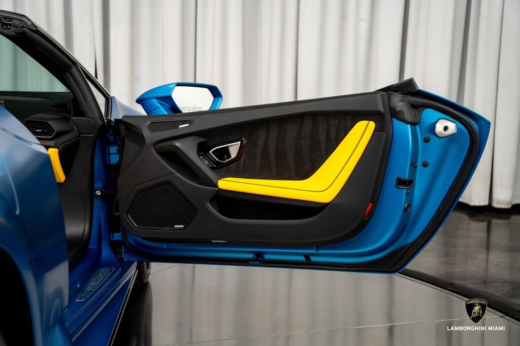 2020 Lamborghini Huracan EVO RWD Spyder North Miami Beach FL