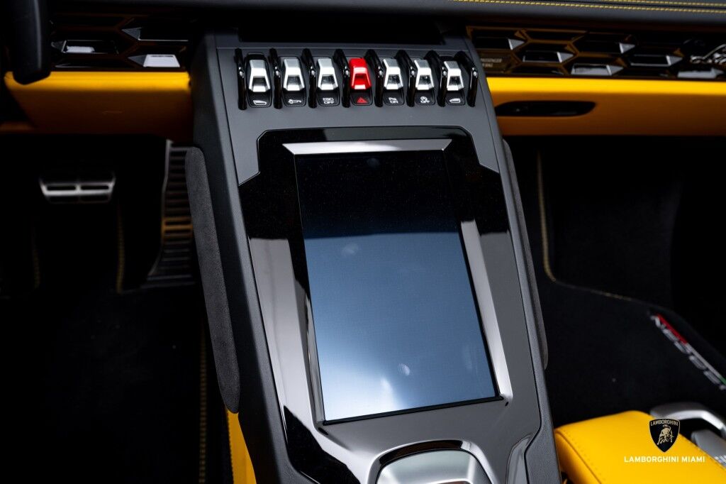 2020 Lamborghini Huracan EVO RWD Spyder North Miami Beach FL