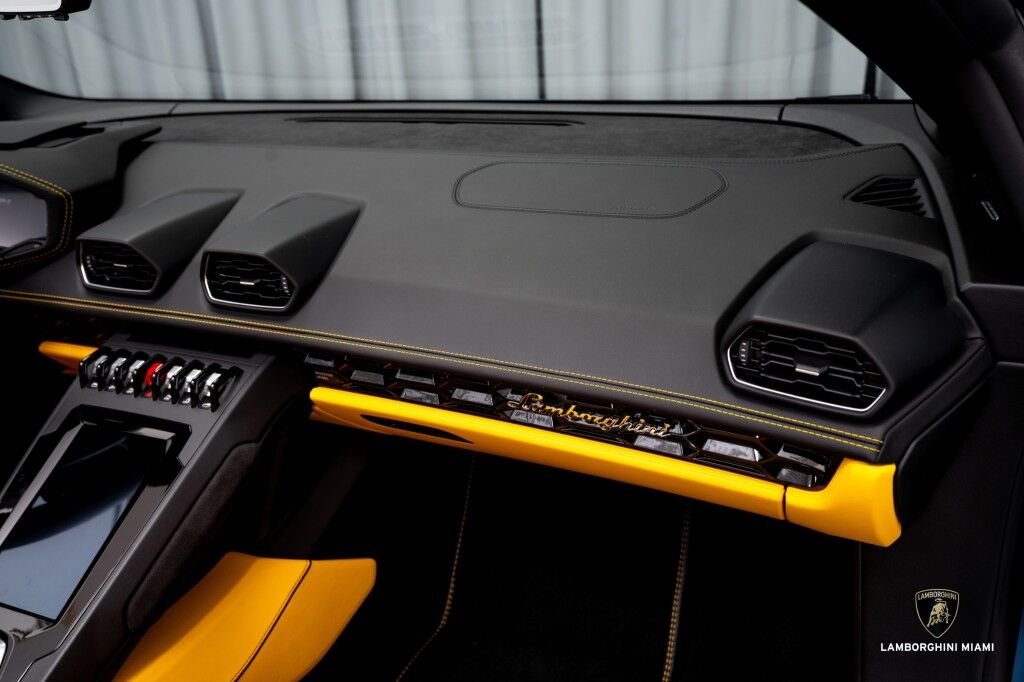 2020 Lamborghini Huracan EVO RWD Spyder North Miami Beach FL