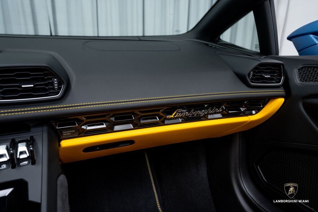 2020 Lamborghini Huracan EVO RWD Spyder North Miami Beach FL