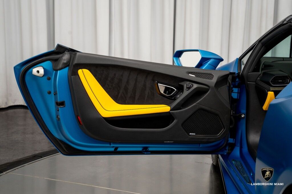 2020 Lamborghini Huracan EVO RWD Spyder North Miami Beach FL