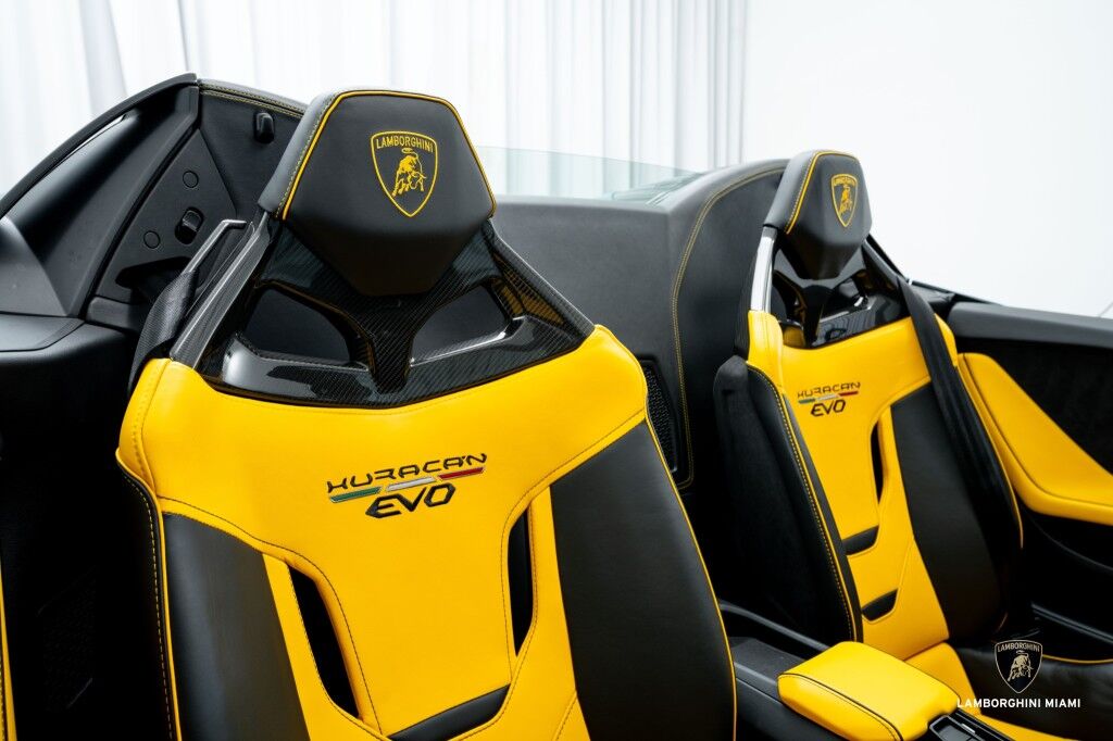 2020 Lamborghini Huracan EVO RWD Spyder North Miami Beach FL