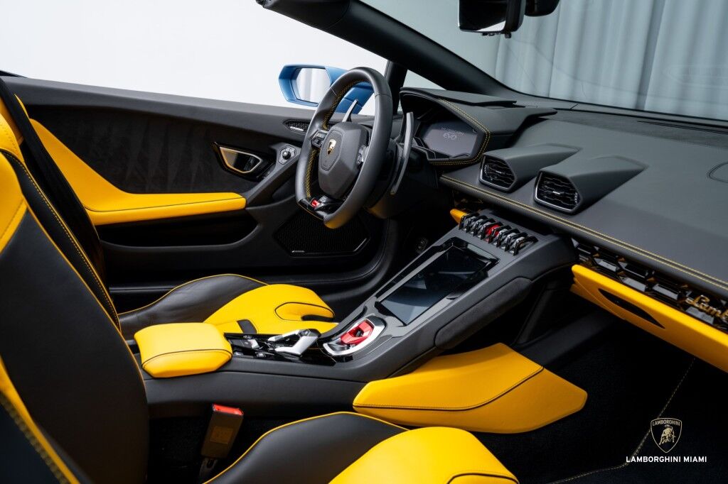2020 Lamborghini Huracan EVO RWD Spyder North Miami Beach FL