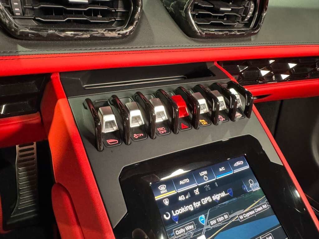 2020 Lamborghini Huracan EVO Spyder ALL-WHEEL DRIVE! DarwinPRO body kit, Sensonum audio system, carbon galore AND MUCH MORE!! Fort Lauderdale FL