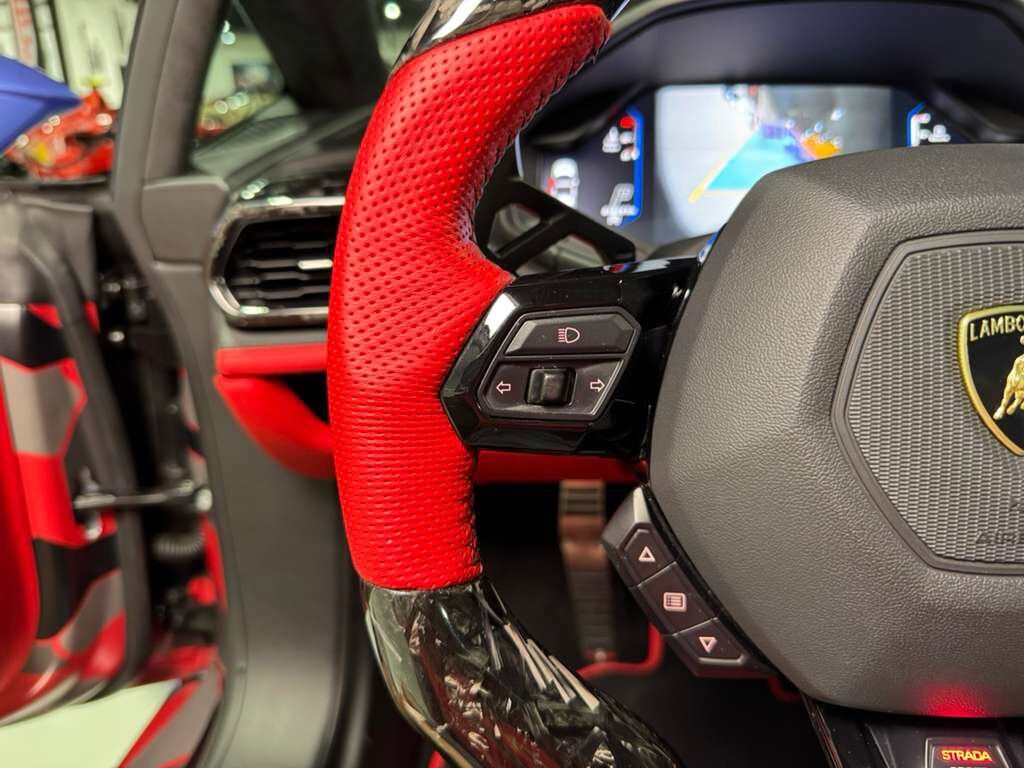 2020 Lamborghini Huracan EVO Spyder ALL-WHEEL DRIVE! DarwinPRO body kit, Sensonum audio system, carbon galore AND MUCH MORE!! Fort Lauderdale FL