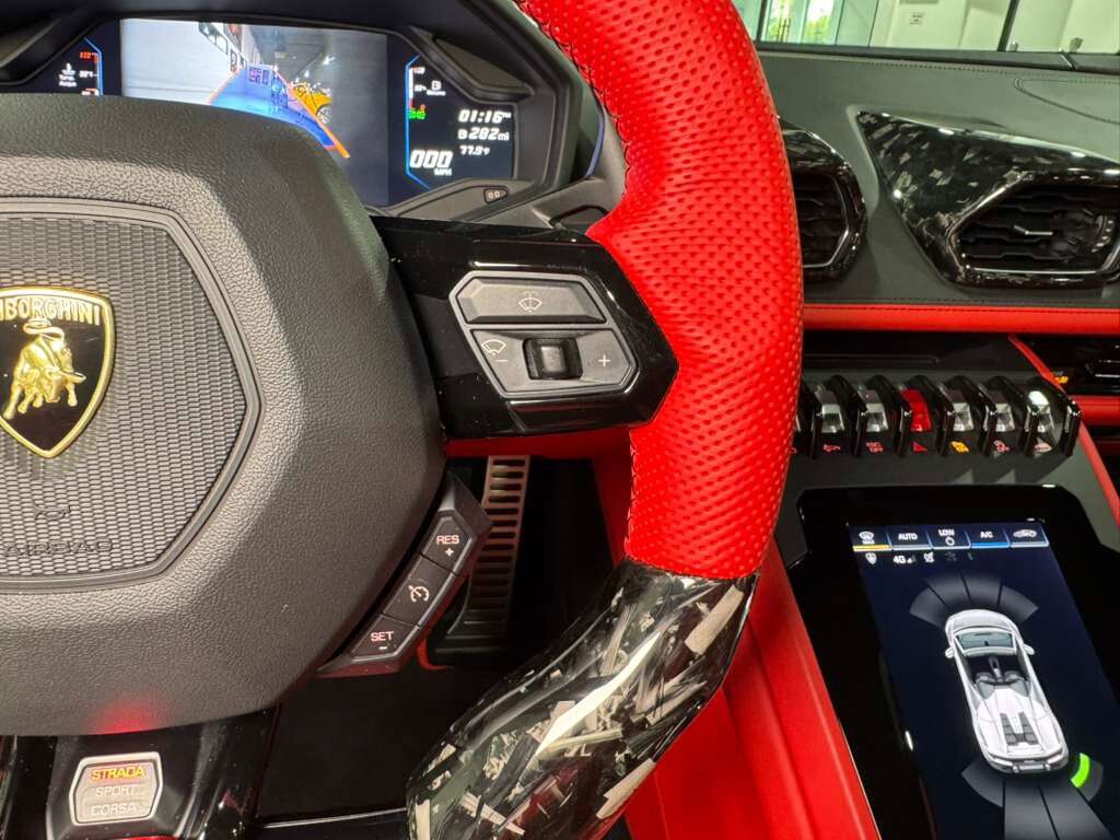 2020 Lamborghini Huracan EVO Spyder ALL-WHEEL DRIVE! DarwinPRO body kit, Sensonum audio system, carbon galore AND MUCH MORE!! Fort Lauderdale FL