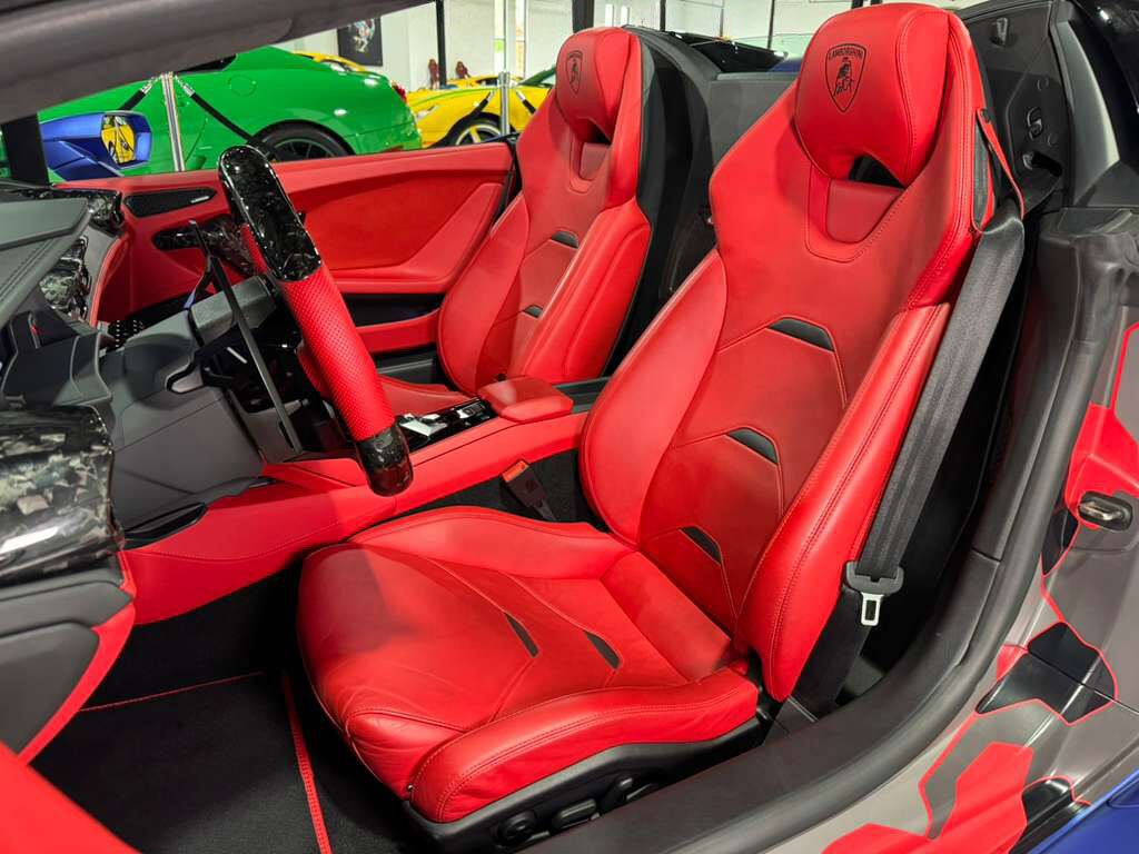 2020 Lamborghini Huracan EVO Spyder ALL-WHEEL DRIVE! DarwinPRO body kit, Sensonum audio system, carbon galore AND MUCH MORE!! Fort Lauderdale FL