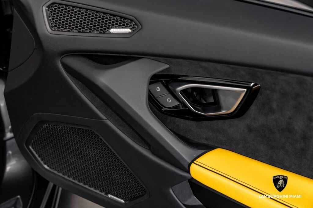 2020 Lamborghini Huracan EVO Spyder North Miami Beach FL