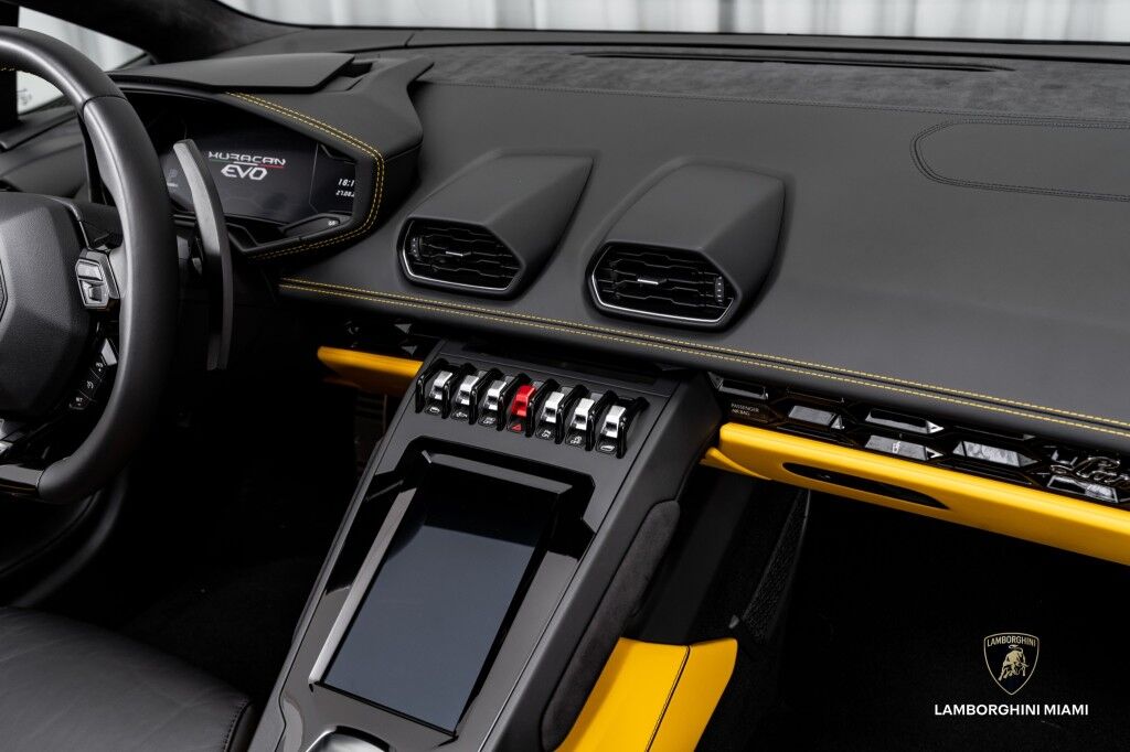 2020 Lamborghini Huracan EVO Spyder North Miami Beach FL