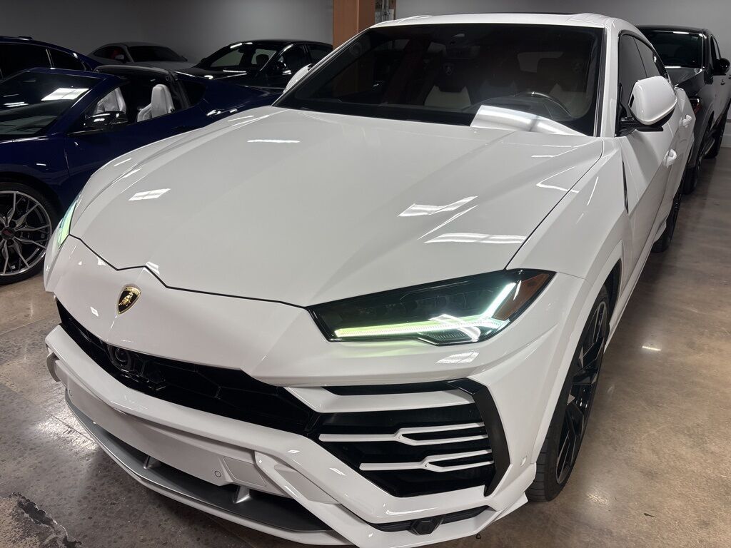 2020 Lamborghini Urus