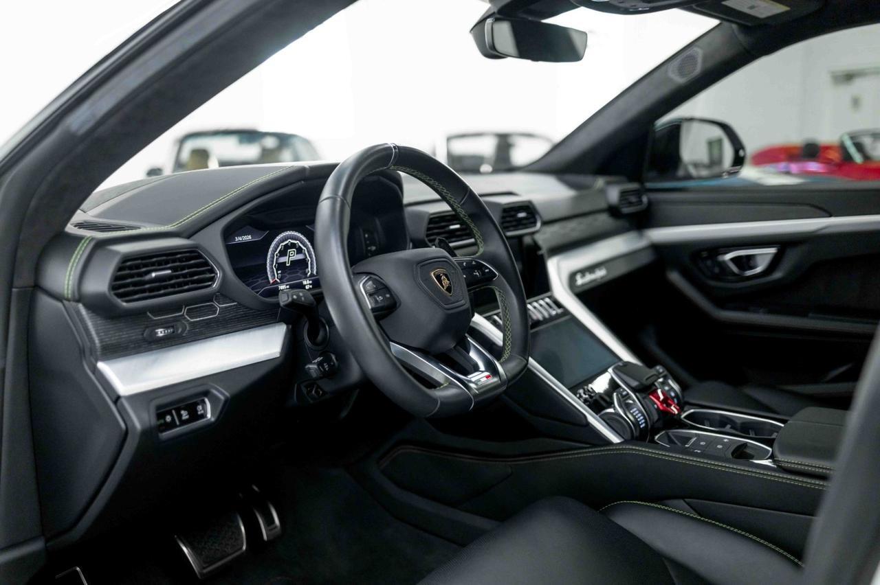 2020 Lamborghini Urus