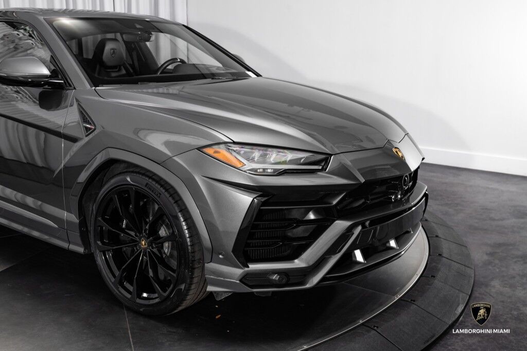 2020 Lamborghini Urus