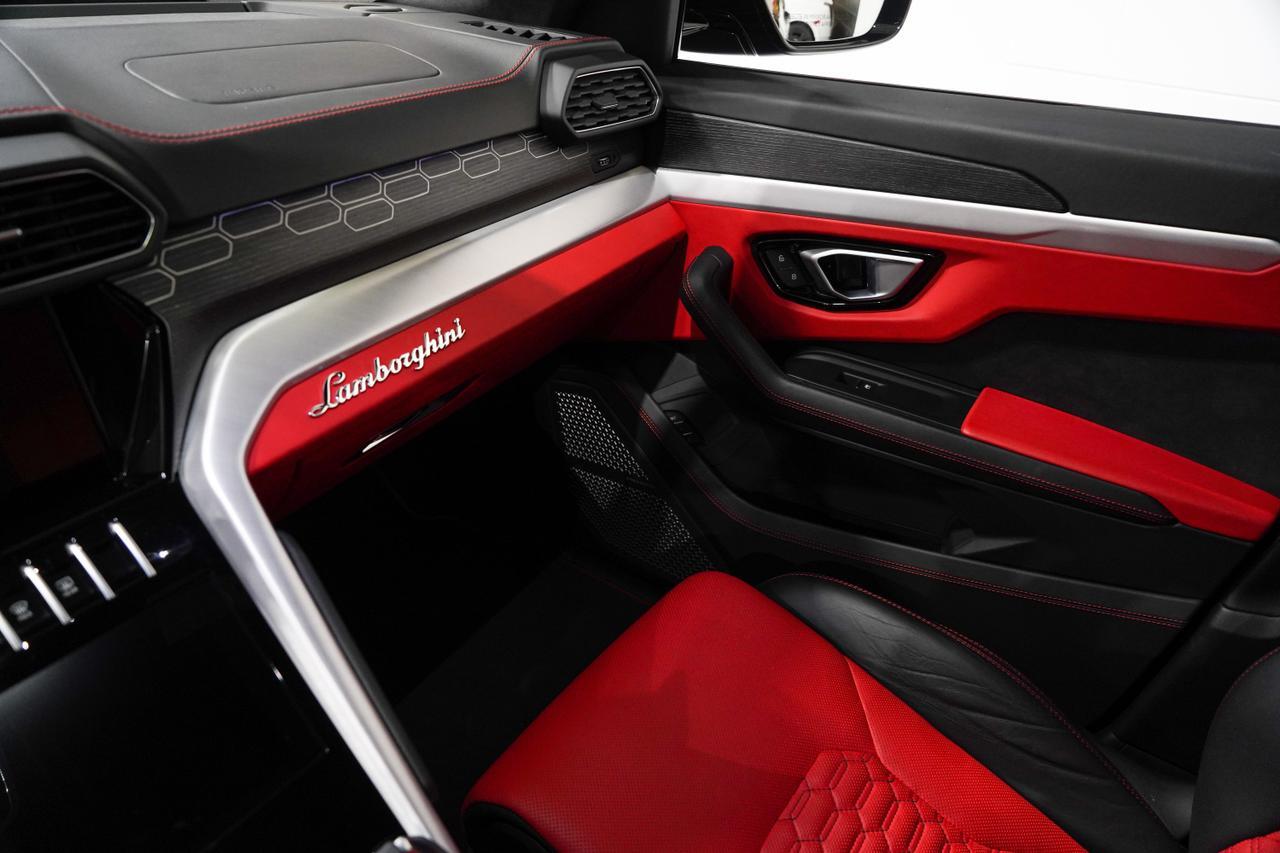 2020 Lamborghini Urus Base - Photo 13