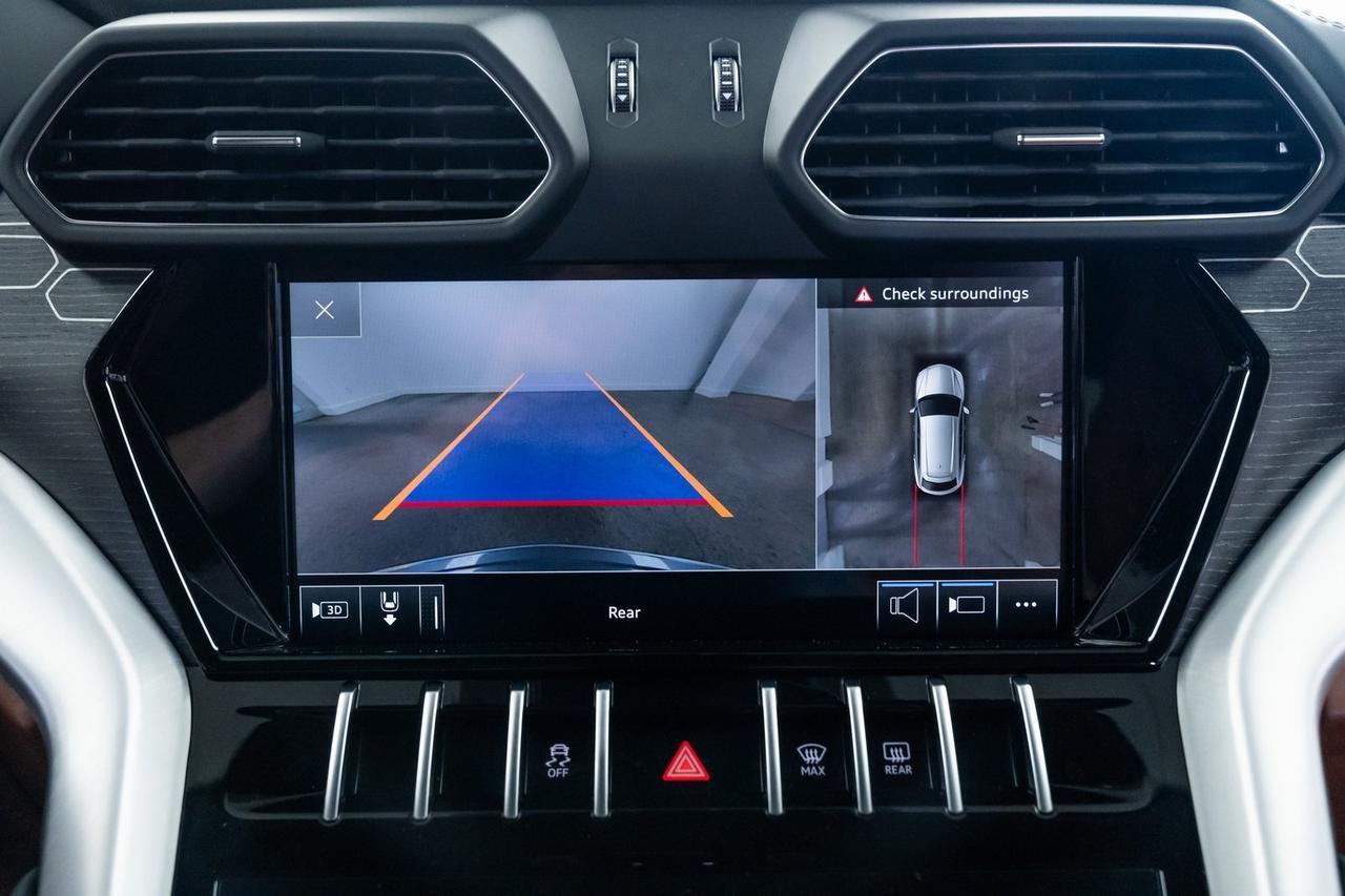 2020 Lamborghini Urus Base Vented Seats Bang &amp; Olufsen Audio Panoramic Moonro Portland OR